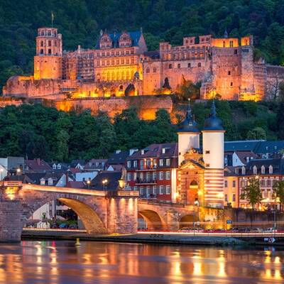 Heidelberg bei Nacht ©AdobeStock_eyetronic