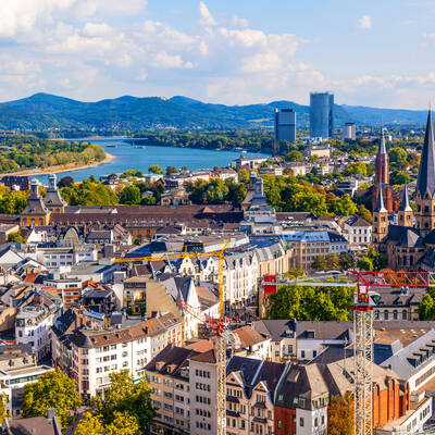 Die Stadt Bonn aus der Vogelperspektive © travelview