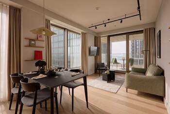 Modernes, individuelles Design prägt die großzügigen Wohnbereiche im Wilde Amsterdam. © Wilde Amsterdam