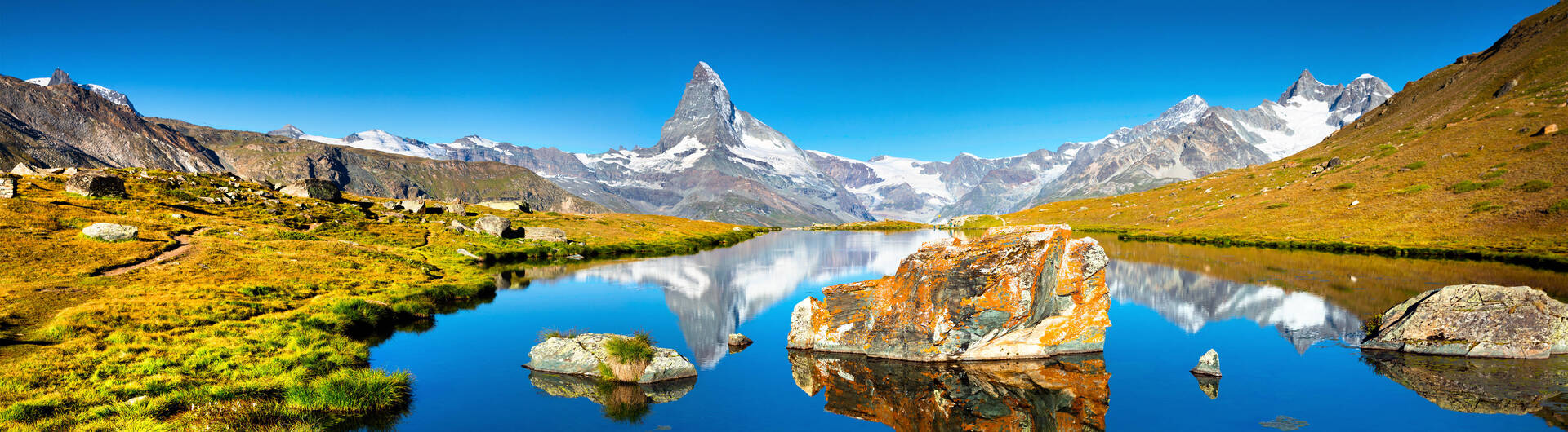 Blick vom Stellisee zum Matterhorn